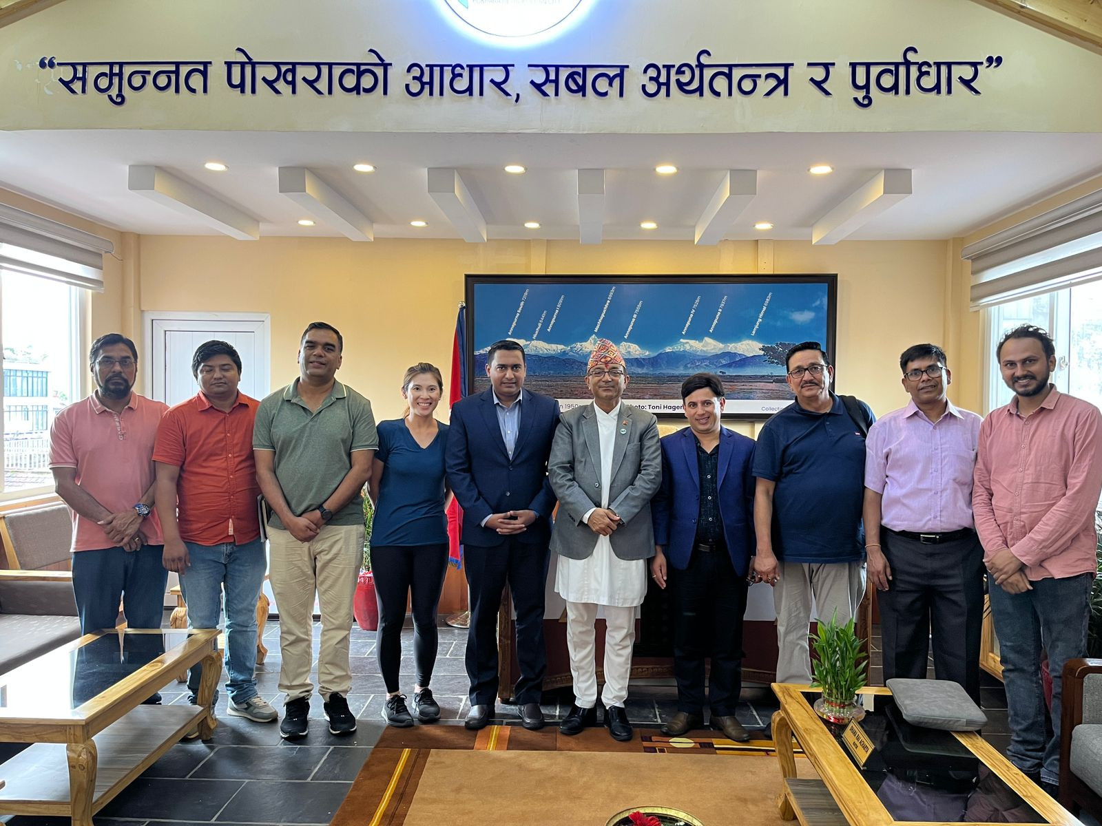 पोखरा–मुुग्लिन सडक आयोजनाअन्तर्गत पोखरा खण्डको काम बढाउन मेयर आचार्य र एडिबीबीच छलफल 
